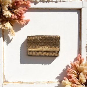 Vintage OROTON key holder - gold mesh - logo O on front - 6 key slots - c1970s