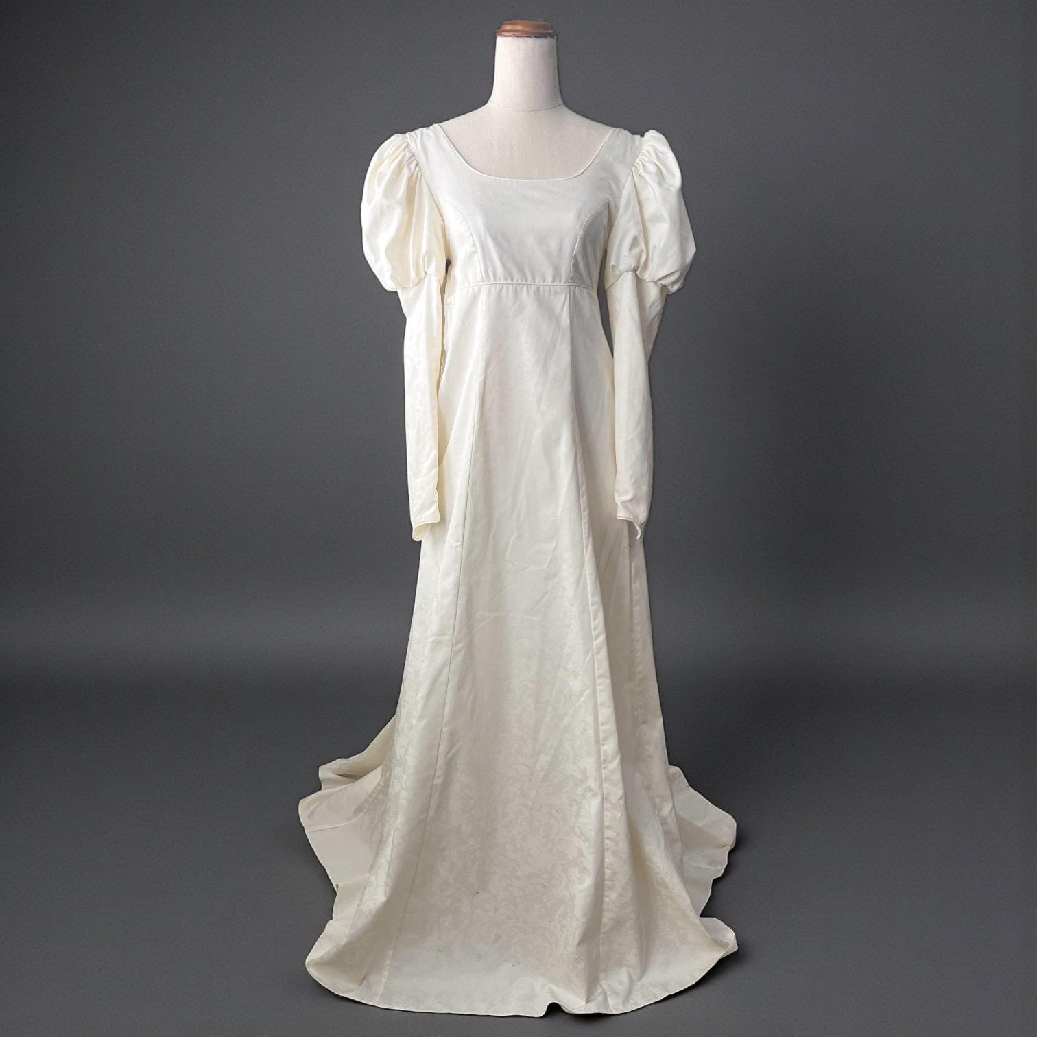 Vintage Laura Ashley Wedding Dress – Late 1980s / Early 1990s Romantic Vintage Laura Ashley Wedding Dress – Late 1980s / Early 1990s Romantic