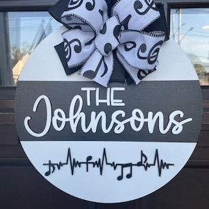 Music Door Hanger, Teacher Door Hanger, Music Door Decor, 3D laser cut lettering, black and white music door wreath, Round Welcome Sign