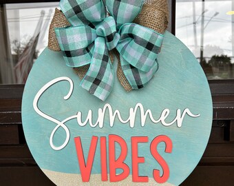 Decoración de vibraciones de verano, vibraciones de verano, letrero de playa, decoración costera, letrero de bienvenida con letras 3D, letrero de colgador de puerta de vibraciones de playa, regalos del Día de la Madre