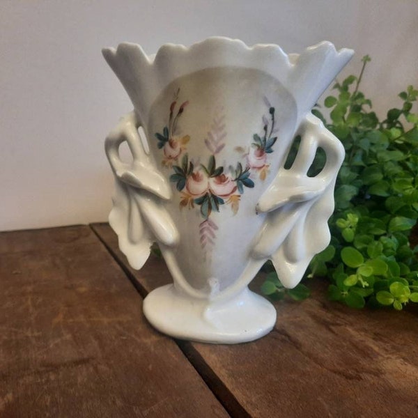 Antique French Bridal vase, ancient wedding floral vase, vintage memorabilia, small ancient romantic vase, Porcelain France - XXth century