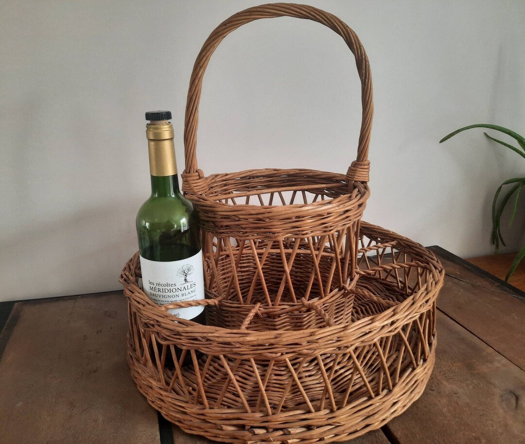 Wicker Picnic Basket, Centerpiece Woven Wicker Basket, Vintage Storage