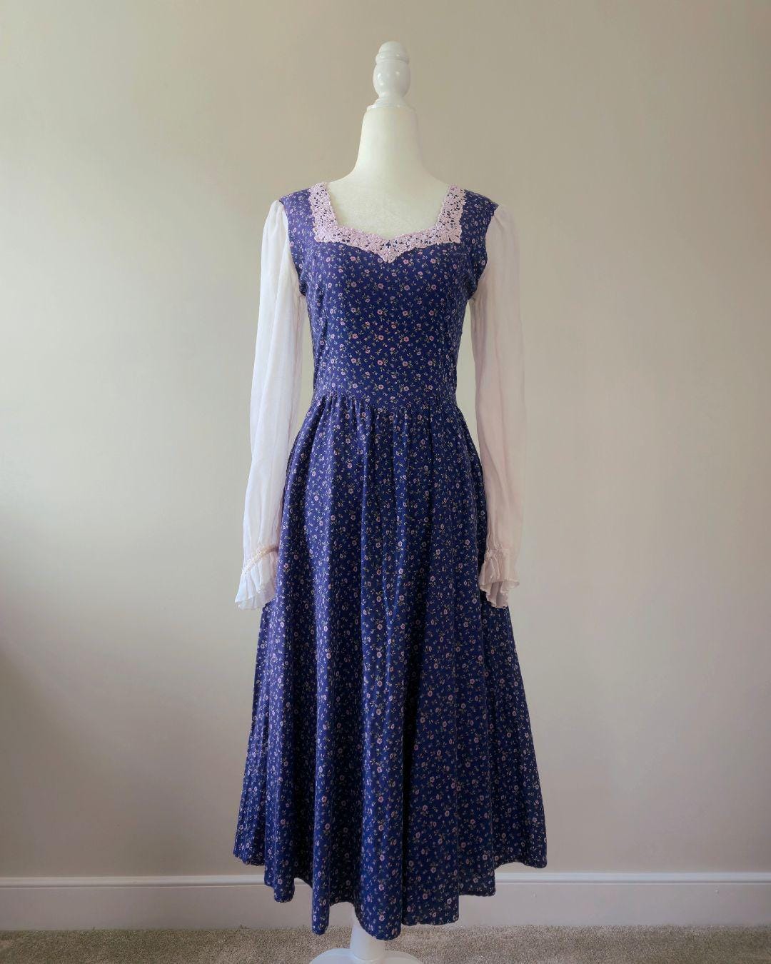 1970s Vintage Gunne Sax "wildflower Reverie" Navy Prairie Dress - Etsy