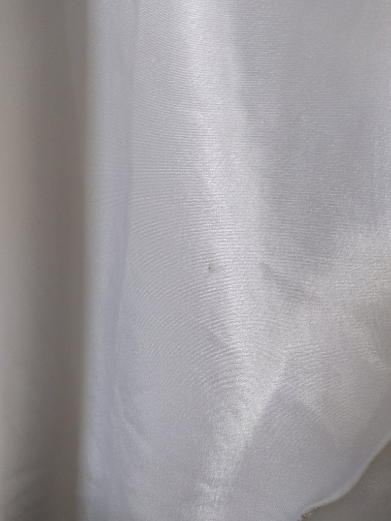 Vintage 80s California Dynasty White Decorative Floral V-Neck Silky Long Nightgown
