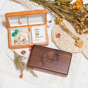 Caja de joyería de madera personalizada, caja de joyería con nombre personalizado, caja de joyería de madera única para mujeres, caja de joyería grabada, regalo de cumpleaños para ella