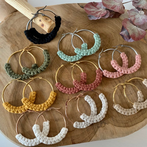 Makramee Ohrringe// Creolen// Ohrhänger// handgeknüpft// silber// gold// rosegold// Geschenk// boho// Hippie// boho-chick// Baumwollgarn