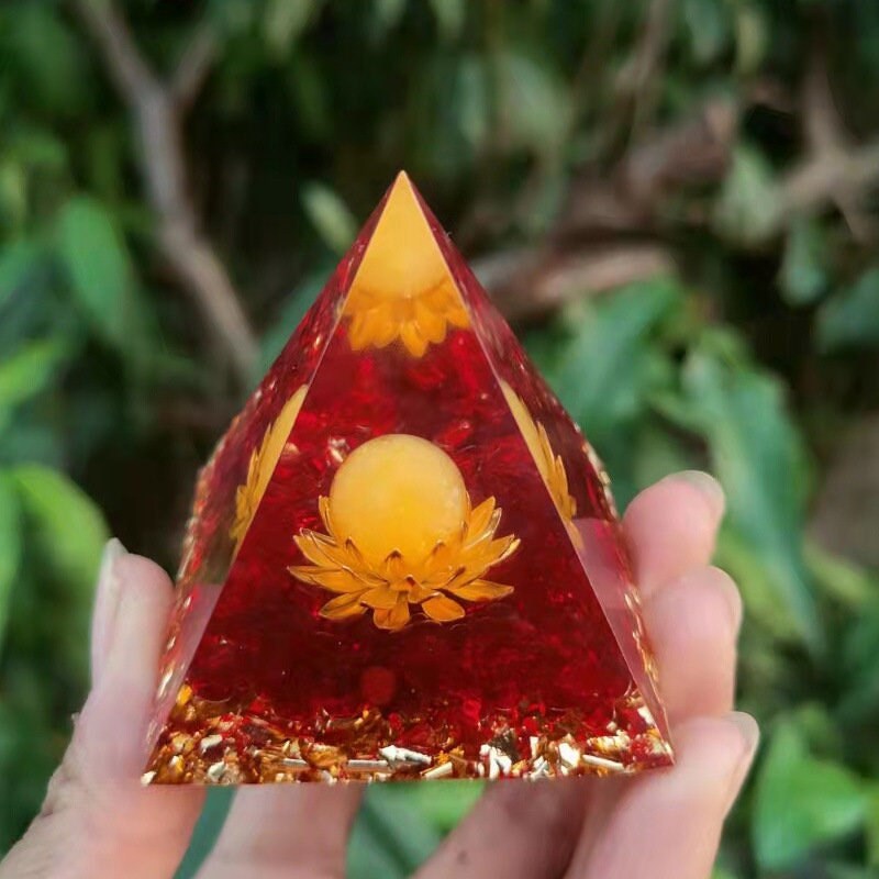 | Pyramide d'orgone Pyramide d'or d'agate Orgonite | de La Cristal Guérison Reiki Studio Yoga Médita