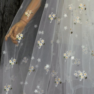 5 Colors White yellow Flower embroidery Lace Fabric small Floral tulle For Girl Dress Tutu Dress Wedding Dress Bridal Veil Prom Gown 1 yard