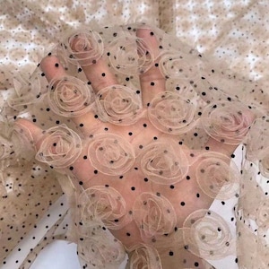 Schwarzer, beflockter, gepunkteter Rosen-Stickerei-Spitzenstoff, 3D-Rosenblüten-Tüllstoff für Hochzeits-Partykleid, Tutu-Kleid, Brautschleier, Abschlussballkleid
