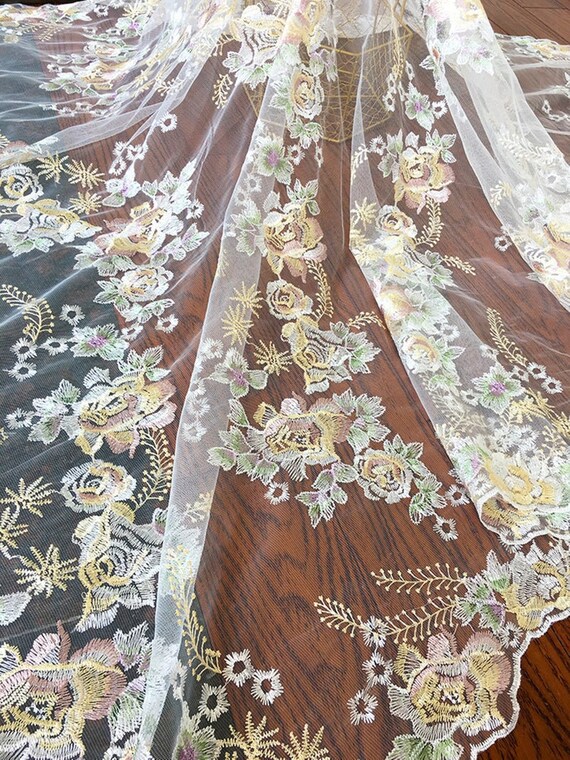 Broderie pour robe de cheap mariée