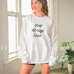 Gildan 18000 White Sweatshirt Model Mockup, Oversized Mockup, Gildan Oversized Sweatshirt Model Mockup