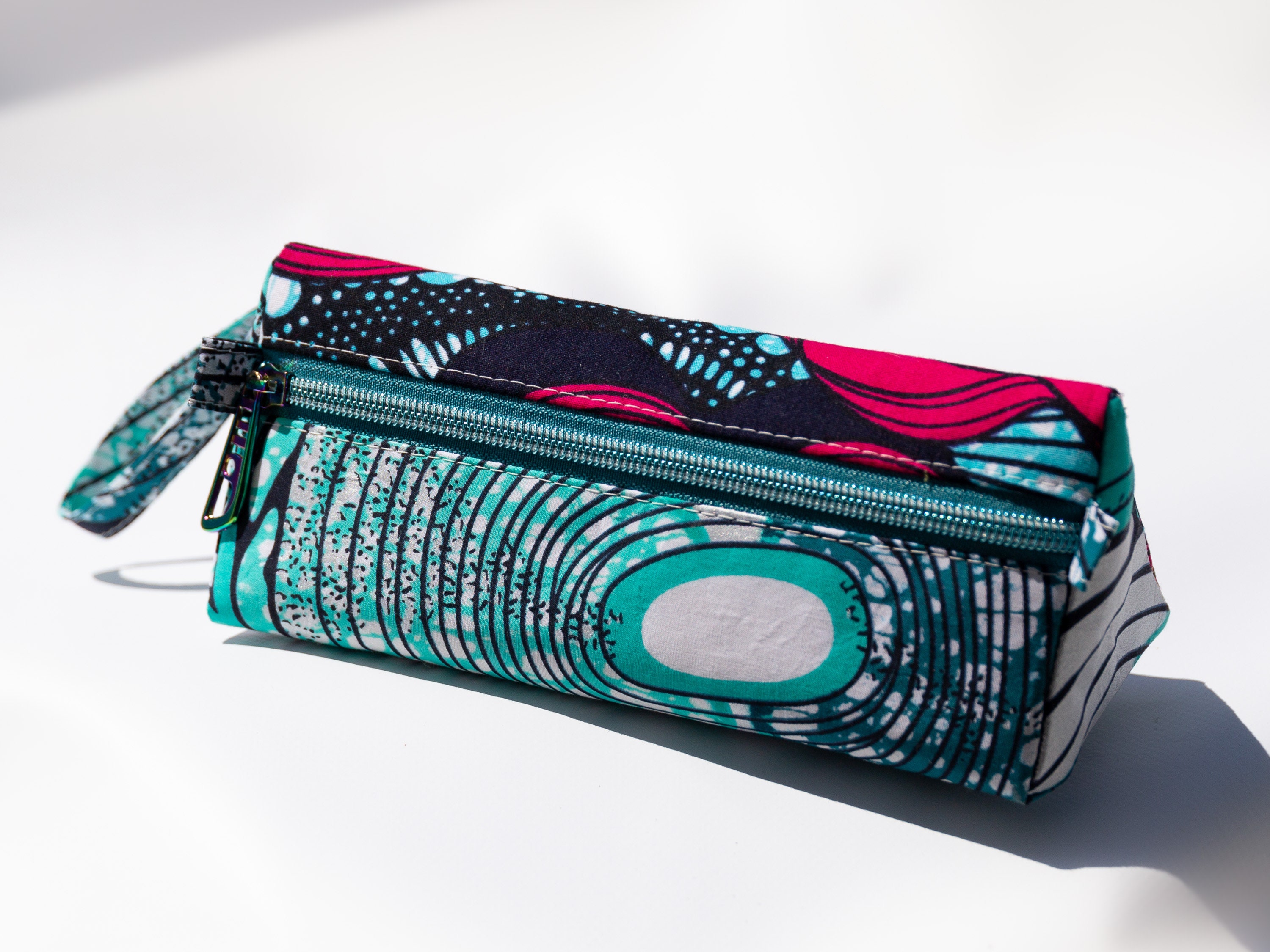 Trousse Prisme Pour La Rentrée et Plein de Crayons en Wax Matelassée Doublée Coton La Rose Bleue