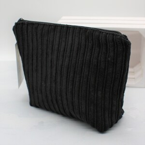 Kosmetiktasche, Kulturtasche, Schminktasche aus schwarzen weichen Cord
