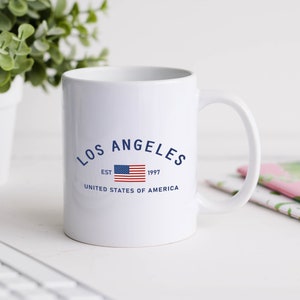 Los Angeles Est 1997 11oz Biały kubek,Biały kubek,Kalifornia kubek,Kubek do kawy,Prezent Los Angeles,Prezent pamiątkowy,Pamiątka,Miłośnik kawy,Miłośnik podróży