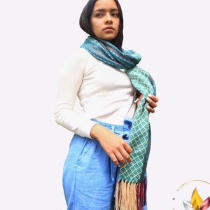 alpaca wool / Warm scarf / Colorful scarf / Handwoven scarf in Cusco-Peru / Alpaca shawl / Alpaca garments / Alpaca wool/winter sale