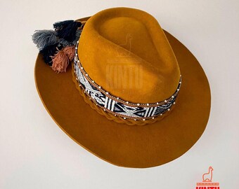 Stylish Peruvian Wool Hat with Artisan Band