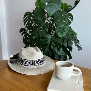 Urmiña sheep hat with watana included / handmade unisex hat