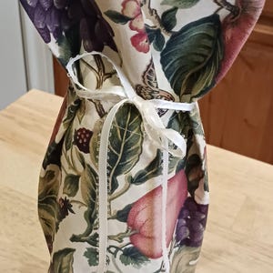 Wine Bottle Gift Bag with attached Ribbon for bow, Host Gift, Wine Bag, Reusable Wine Bag, Wine Lover Gift, Bottle Gift Bag, Bottle Tote