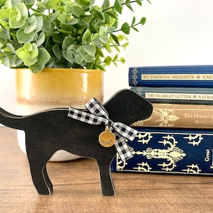 Bandeja decorativa personalizable de madera rústica con diseño de labrador retriever y bandeja escalonada, letrero para perro, figura de cachorro, negro, chocolate, amarillo, labrador rojo zorro