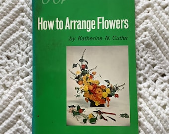 Comment organiser des fleurs - Programme de réussite Amy Vanderbilt vintage pour femmes
