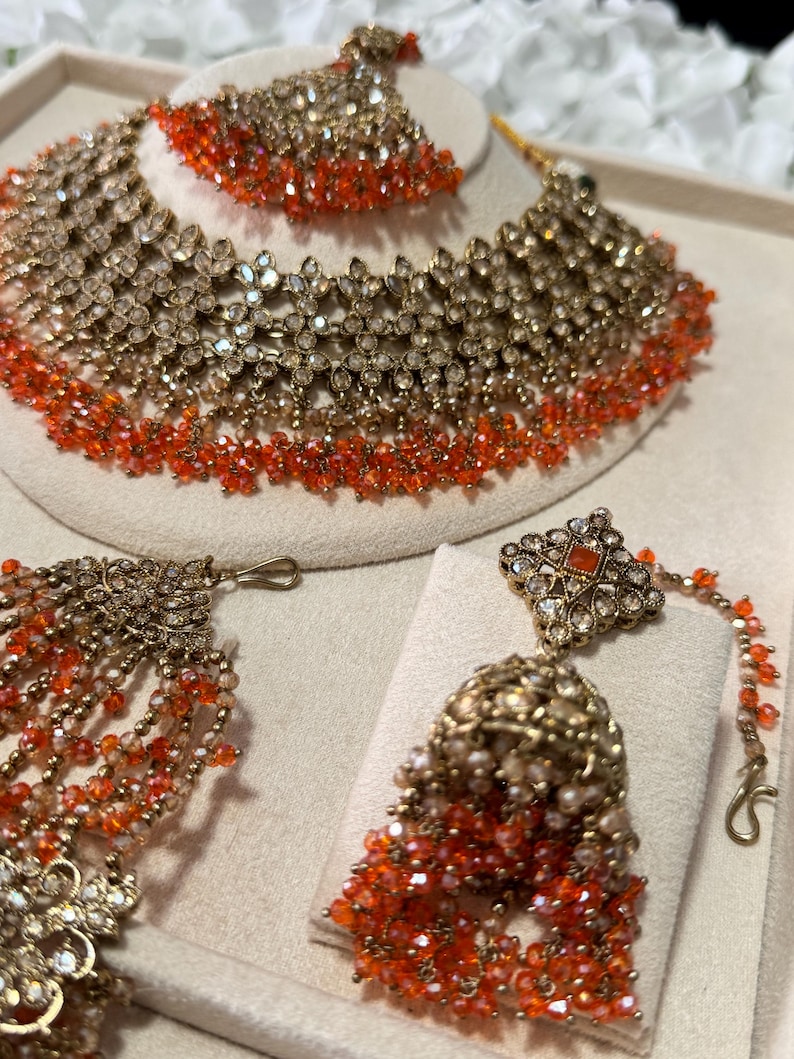 Conjunto de collar y pendientes de novia Kundan de oro naranja, plata y cuentas de cristal, estilo indio, pakistaní y asiático, para bodas, compromisos y ceremonias Mehndi. imagen 6