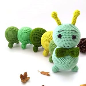 Jouet Caterpillar au crochet, Jouet Caterpillar, Animaux en peluche faits à la main, Jouets Amigurumi, Chenille Amigurumi, compagnon de sommeil, Décor de pépinière