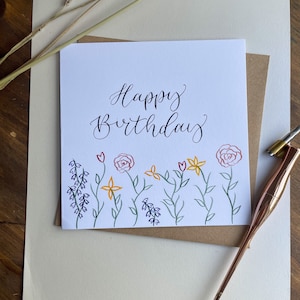 carte d'anniversaire florale | Cartes dessinées à la main | Calligraphie moderne | Carte d'anniversaire pour fille | Fleurs de printemps | Cadeaux d'anniversaire colorés