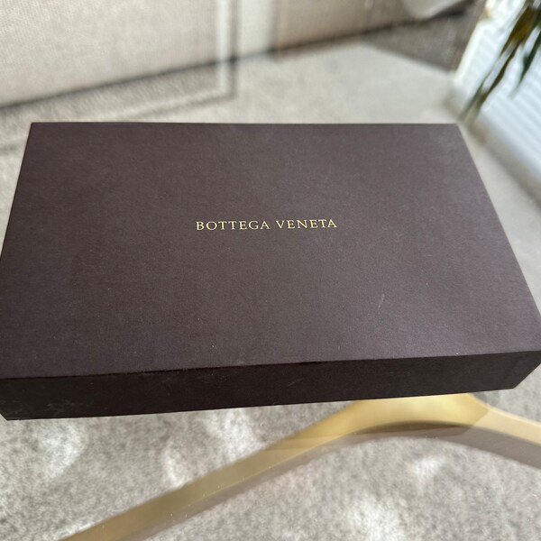 Caja de regalo vacía para almacenamiento de accesorios de Bottega Veneta