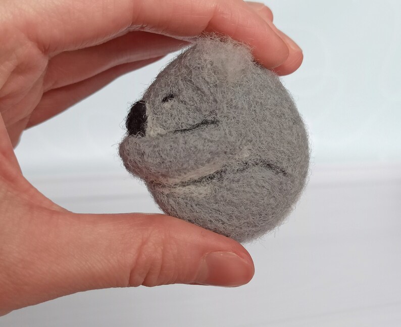 Koala brooch Neelde felted koala pin