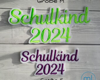 Schulkind 2024 | Applikation Aufnäher Schriftzug | Schulkind | Einschulung 2024| in 2 Größen und vielen Farben