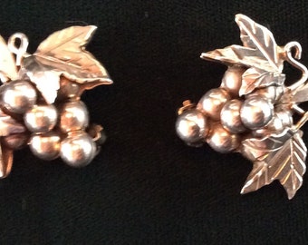 Vintage Grapevine silver clip on earrings