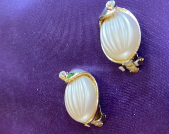 Clips d'oreilles rétro fleurs rubis diamants - Bijoux anciens or
