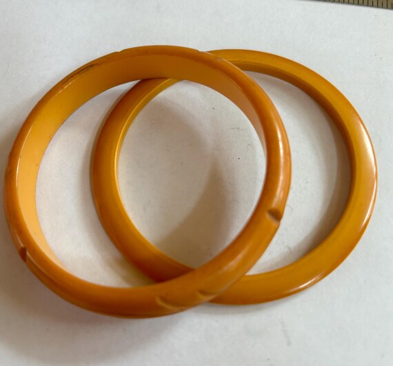 Vintage Two Butterscotch Bakelite Bangle Bracelets - image 4