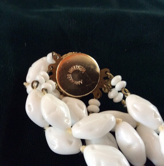 Beautiful Vintage West German Milk Glass Necklace - image 3