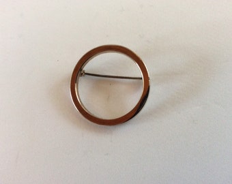 Silver tone Circle Pin/Brooch