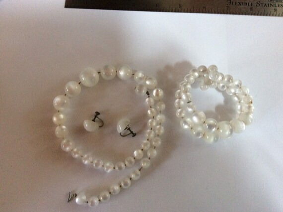 Vintage Opalescent Bead Set-Necklace,Bracelet and… - image 4