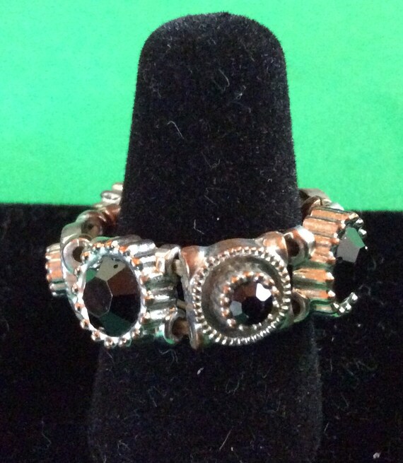 Black Stoned Stretchy Ring - image 1