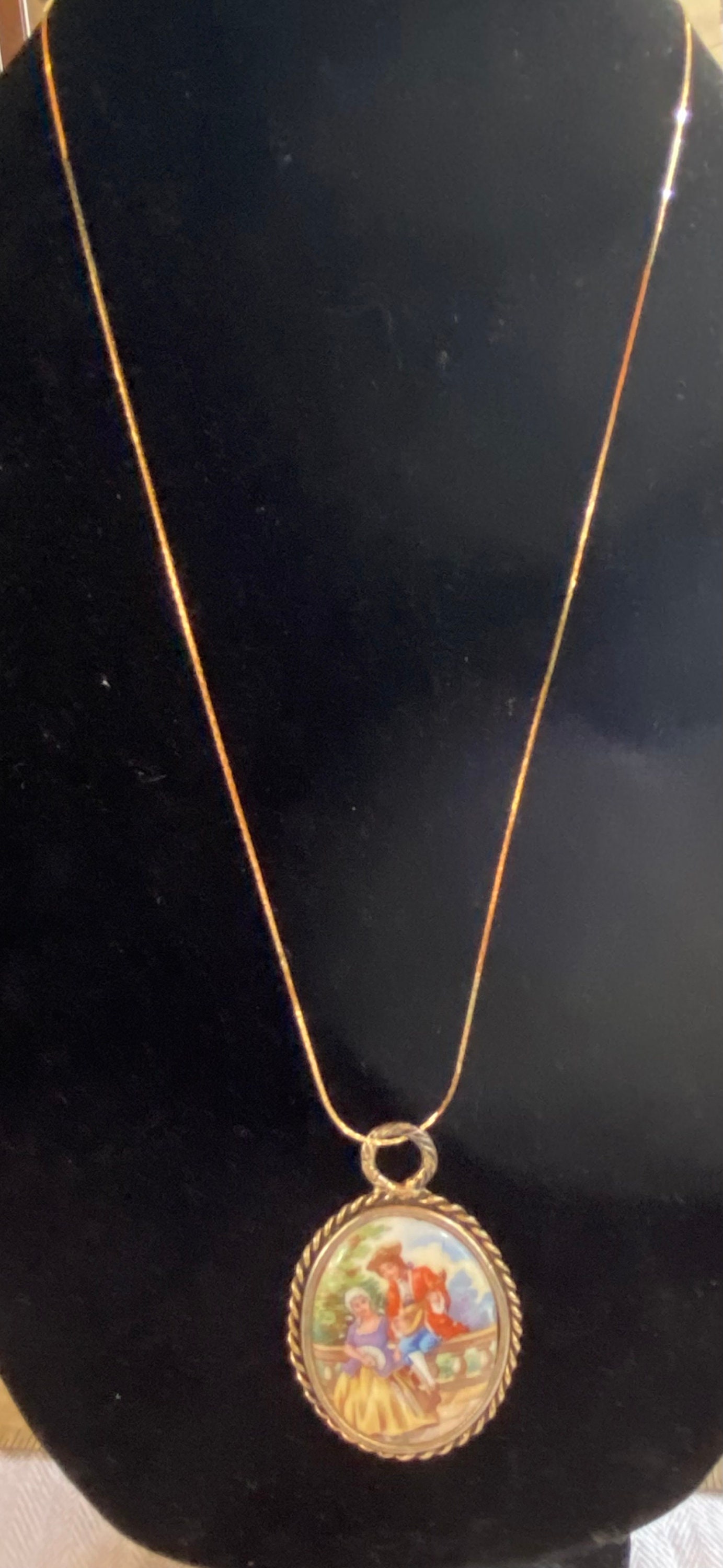 Pendentif en Or 18 carats / Émail de Limoges / réf MP2487
