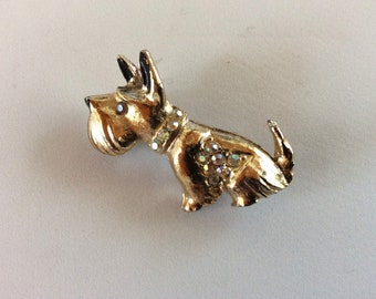 Cute gold tone and Rhinestone Terrier Dog Pin/Brooch