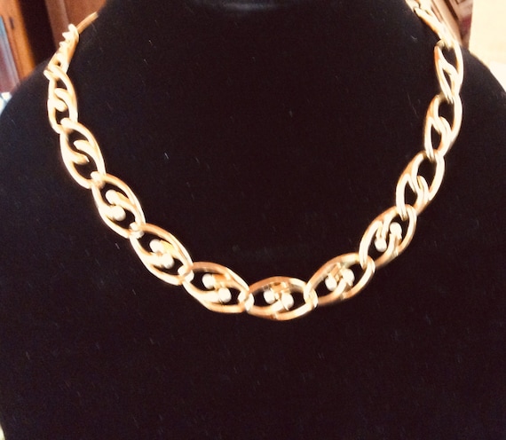 Vintage Napier Gold Tone Chain with Faux Pearls 29
