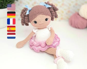 Amigurumi Doll Pattern, Crochet Doll Pattern, Amelia Doll with 3 outfits Pattern PDF in English (US Terms), Dutch, Spanish, French & German