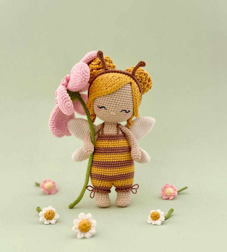 Patron au crochet Bumble the Honey Sprite, modèle PDF de poupée Amigurumi, poupée fée abeille (téléchargement numérique) image 7