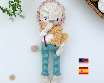 Crochet Lion Amigurumi Pattern, Charlie the Lion (PDF in US & ES)