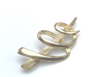 Vintage 80s JJ Jonette Pin Brooch Abstract Ribbon Swirl Gold Tone