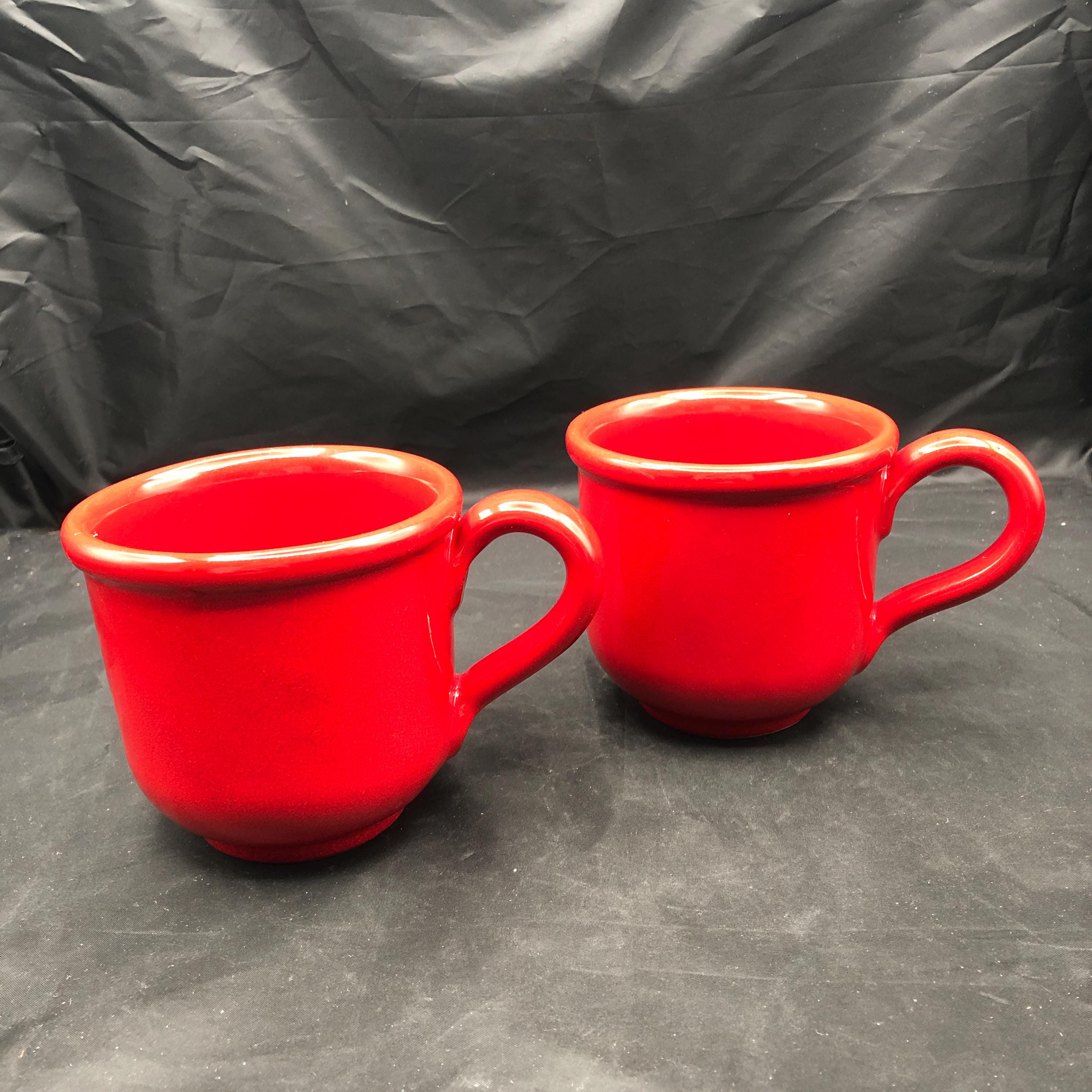 新品　Mamma Ro Italy Red 赤い陶器の調味料ボット 2個セット 新品 Mamma Ro 販売 Italy Red 赤い陶器の調味料ボット 2個セット