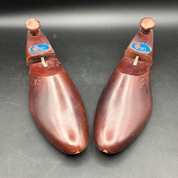 Vintage Hartt Company Wooden Shoe Trees Stretchers Pair Size 10M forms Mid Century decor dark finish