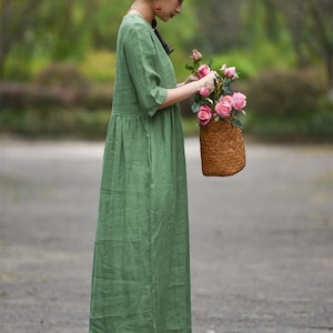 Abito ampio da donna con tasche Abito a vita alta Scollo a V Abito lungo in lino 100% Abito a pieghe Abito da salotto in lino abbigliamento casual da donna boho F125 immagine 2