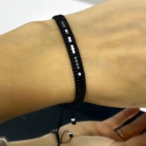 Schwarzes Morse-Code-Armband für Männer, Männer Morse-Code-Schmuck, versteckte Nachricht, geheime Nachricht Geschenk für ihn, Gedenkstätte, Sympathie