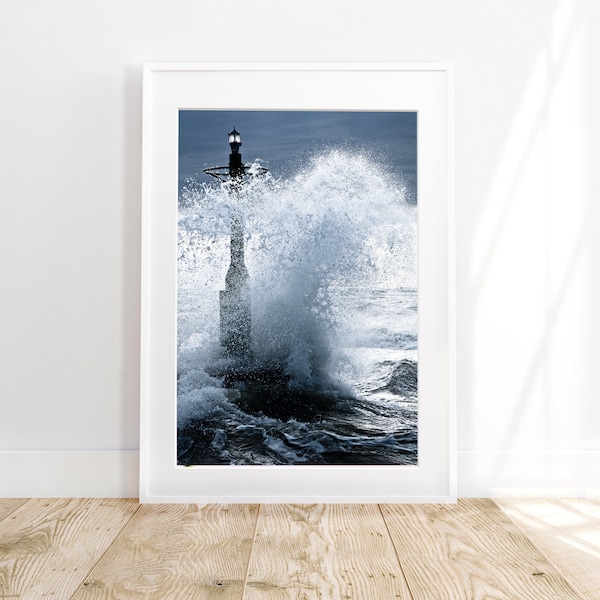 Ocean Storm, Lighthouse at Sea, Rugh Sea Photography, Laundry Wall Decor A4, Stormy Waves, Dark Blue Print for Man’s Cave, Téléchargement numérique