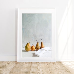 Obst Stillleben Druck, Food Fine Art Fotografie, Minimalistische Kunst für Küche, Stillleben mit Birnen, Moderne Wanddekoration, Einzigartiges Geschenk für Sie